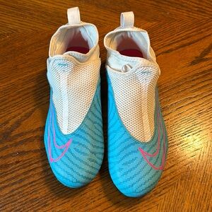 Nike Jr Phantom GX Academy FG/MG ~ Youth 6